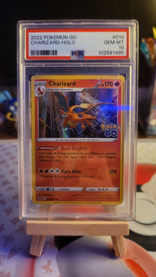 2022 POKEMON GO Charizard Holo #010 PSA 10