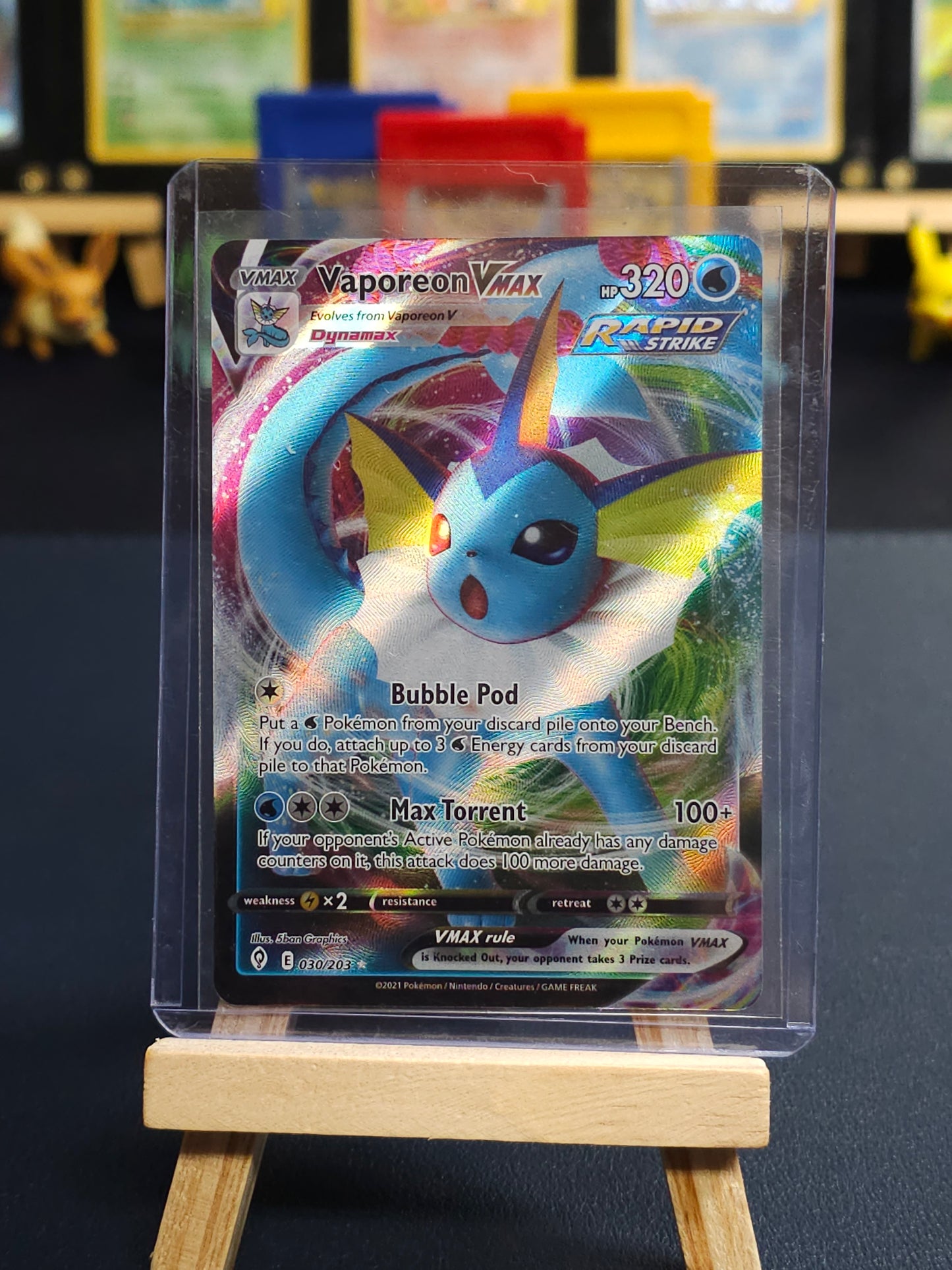 Vaporeon VMAX 030 – Evolving Skies