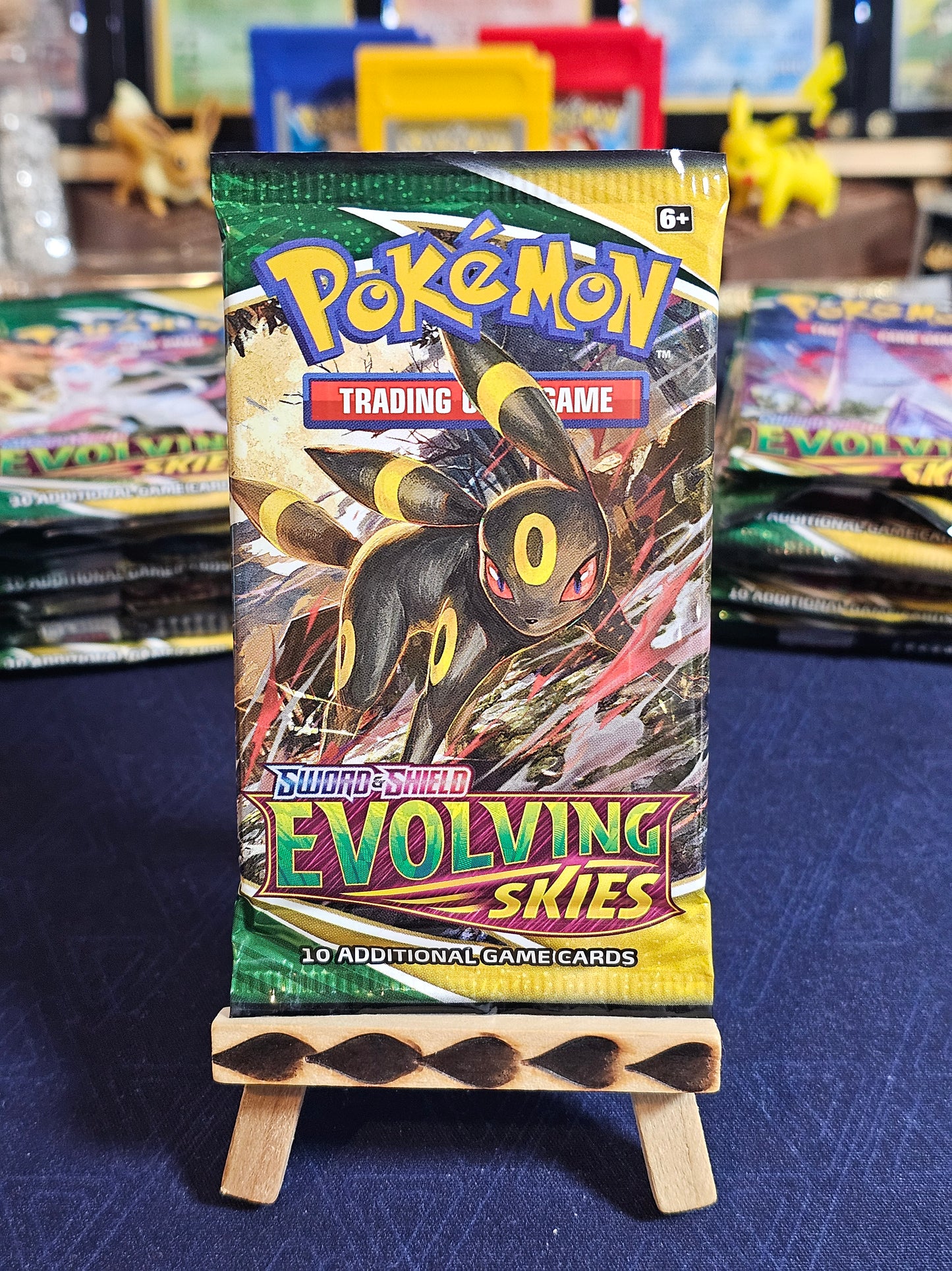 Evolving Skies Booster Pack - Sword & Shield Era